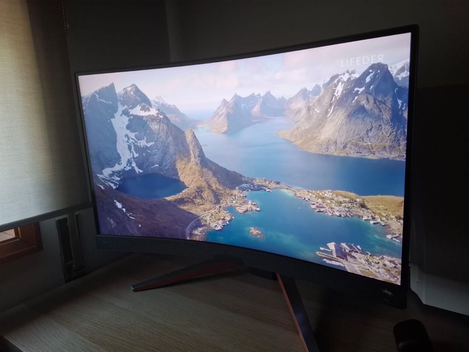 Monitor Curvo BenQ MOBIUZ EX2710R 27” QHD 165Hz 1ms HDRi