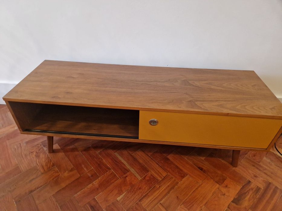 Móvel de TV, comprado na loja Area