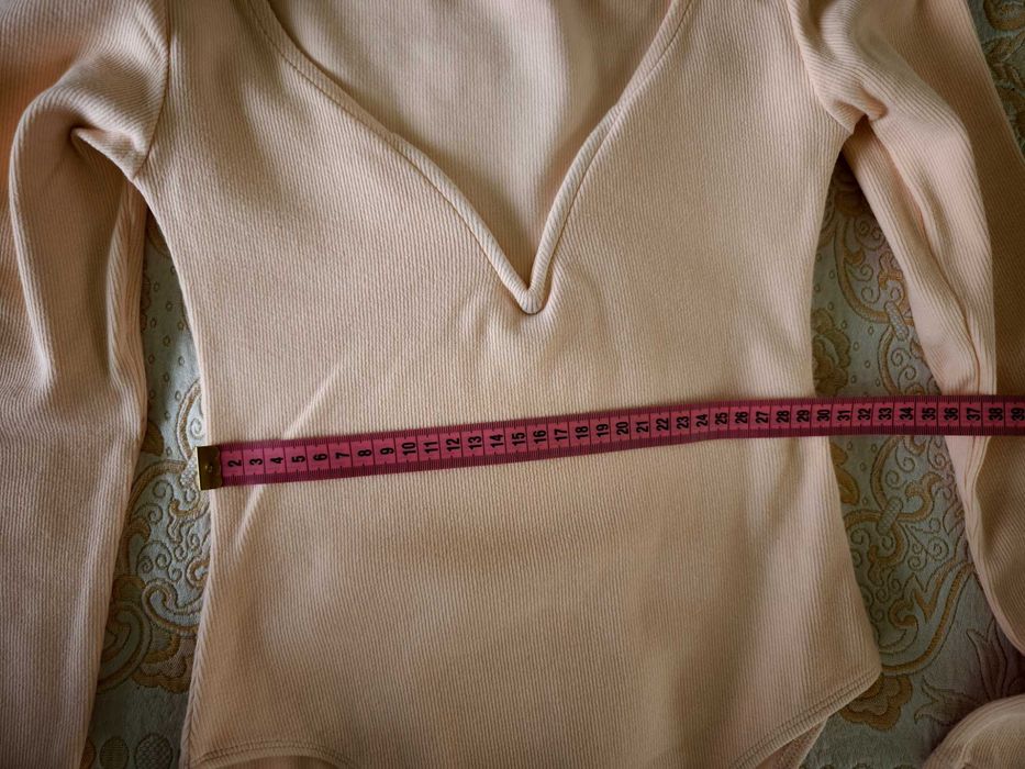 персиковый боди в рубчик  Zara s-m