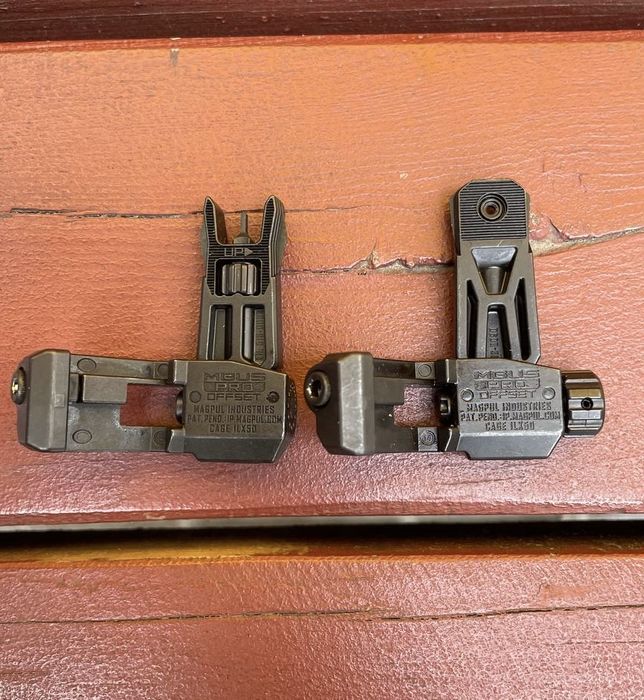 Продаю бокові складні механічні приціли! Magpul MBUS Pro