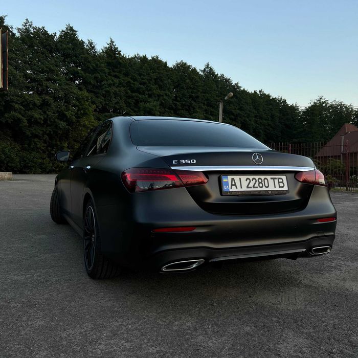 Продам автомобіль Mercedes Benz E Class E350 w213 2021 року