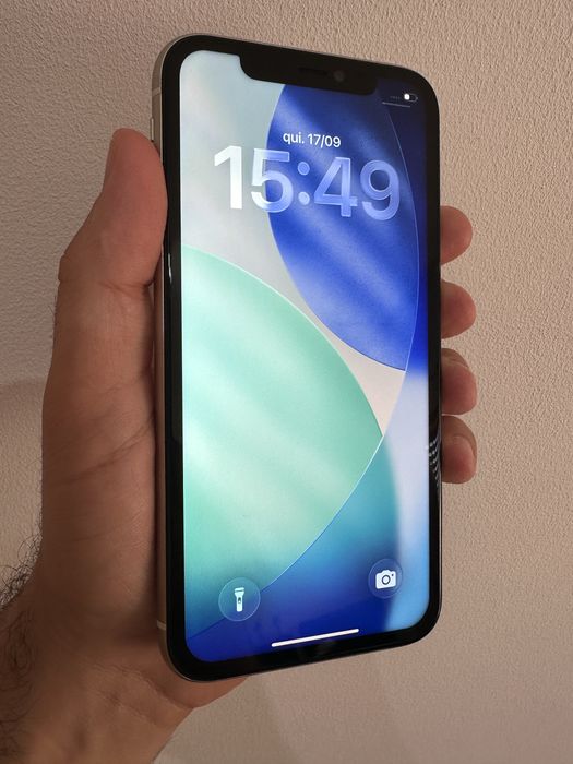 iPhone 11 64GB - impecável