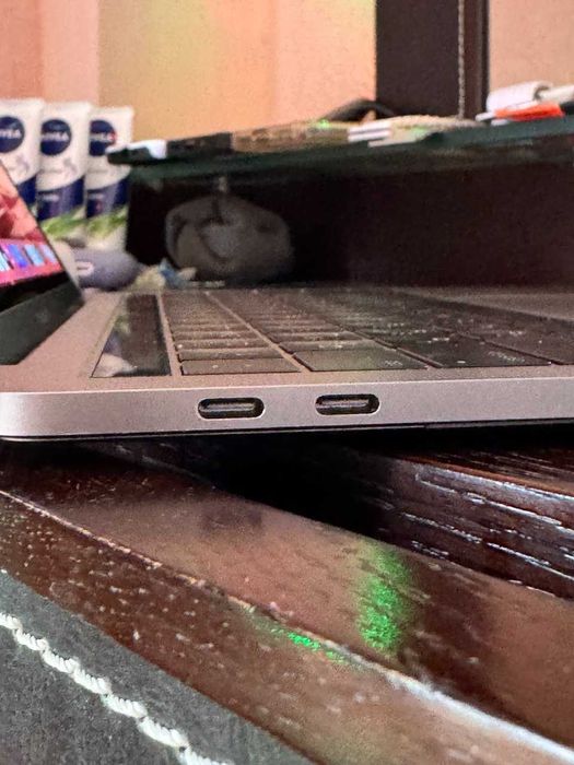 MacBook Pro 13” 2016 | i7 / 16GB RAM / 256 SSD / A1706 |  | 9999 грн