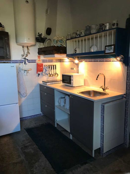 Excepcional Arrenda-se T1 mobilado em quinta com jardins | Amares 4720-427 | Setembro-Junho | Despesas incluídas