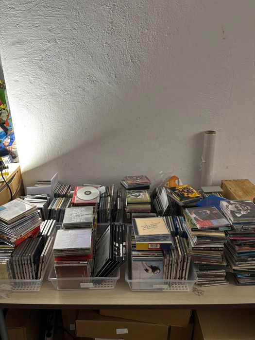 Armazém Livros, Vinil, CDs e DVDs para revenda