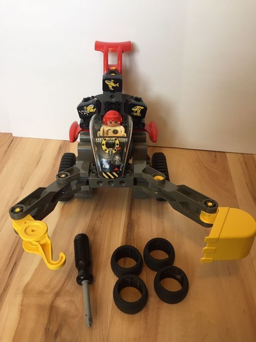Lego Duplo klocki Toolo pojazd na baterie ,display ,światełka ,odgłosy
