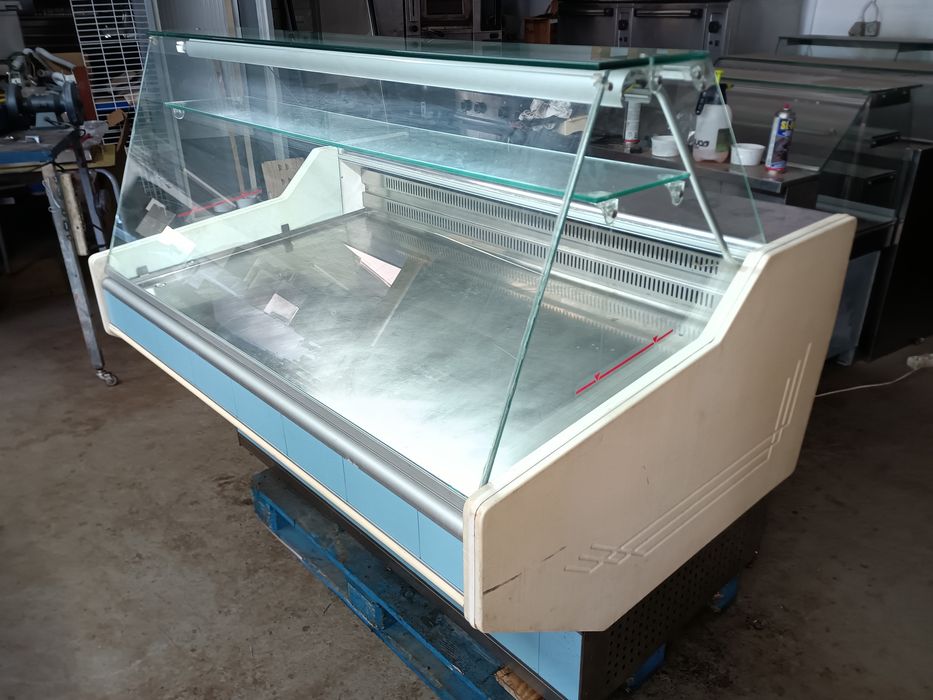 Vitrine expositora de peixe