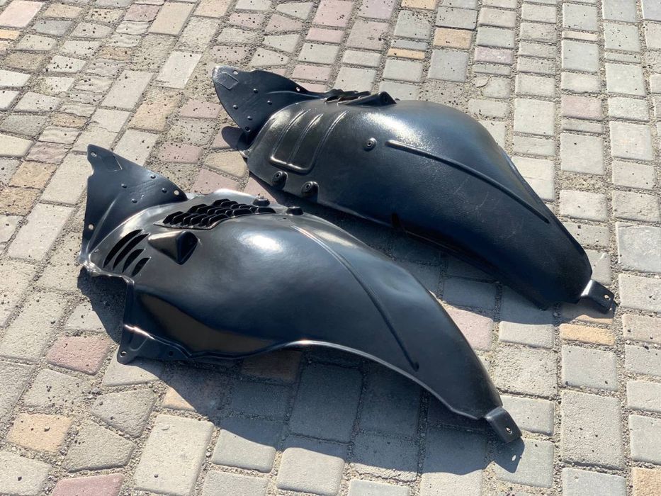 Підкрилок Мерседес W221 передня частина Авторозборка защита