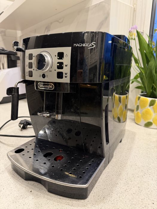 De’Longhi Magnifica S – stan bardzo dobry,  Ekspres do kawy