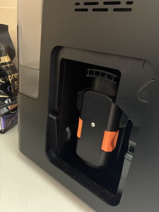 Máquina de café de grão e latte