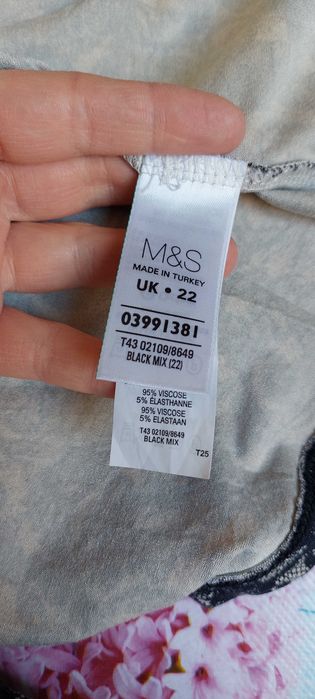 Bluzka tunika 22/50 48 46 Marks&Spencer Wiskoza goth rock jak koronka