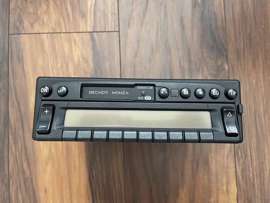 Radio Becker Monza z Mercedes