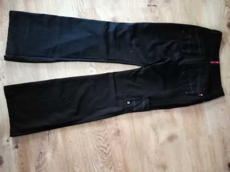 Czarne spodnie r S