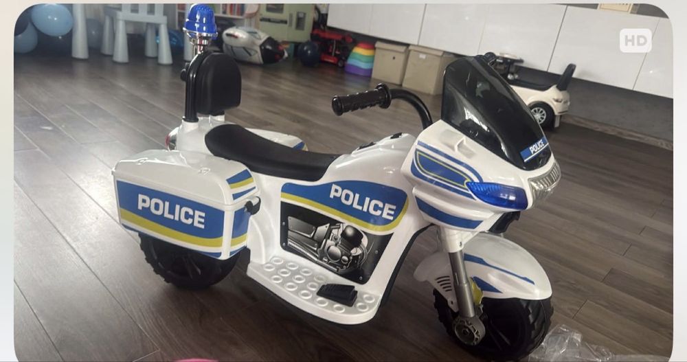 Motorek policyjny na akumulator.