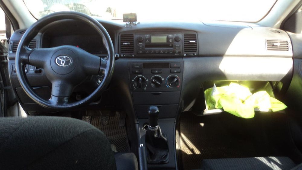 Toyota Corolla 1.4 D-4D 5P 2005 - Para Peças