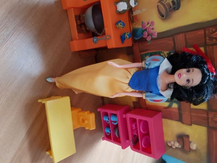 Barbie Branca de Neve