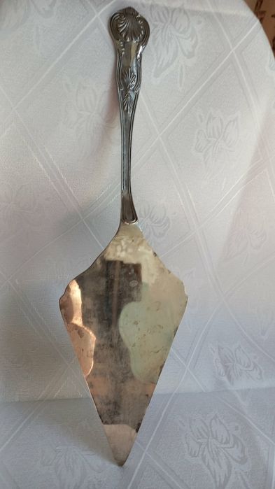 Столовые приборы.