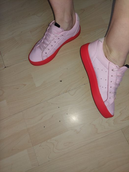 Продам женские кеды Adidas,  кожа, 36 размероригинал