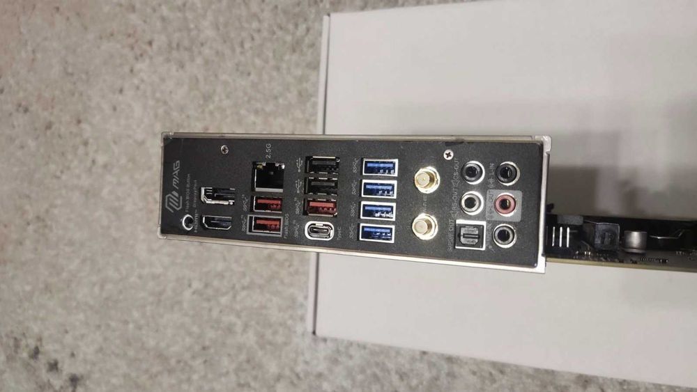 MSI MAG B650 Tomahawk WiFi AM5