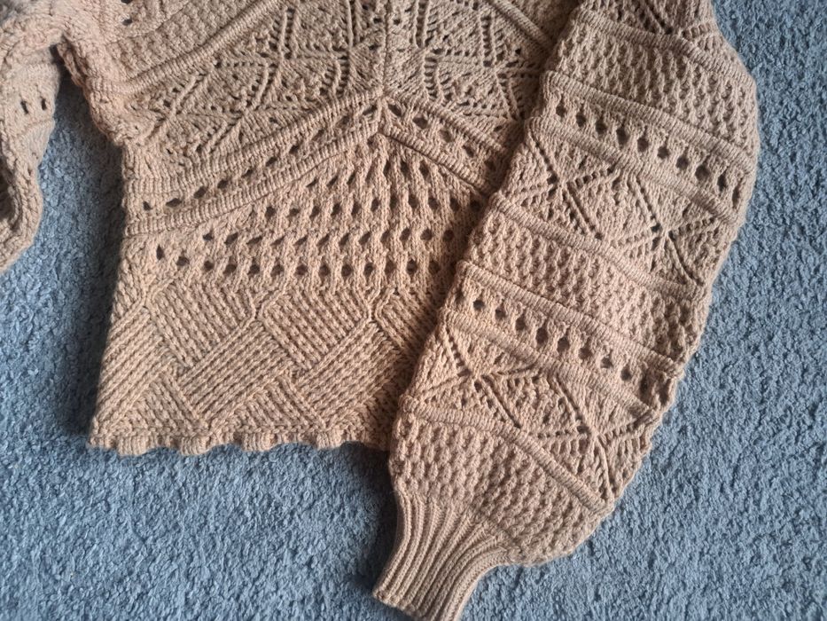 Sweter z ażurowej dzianiny Zara