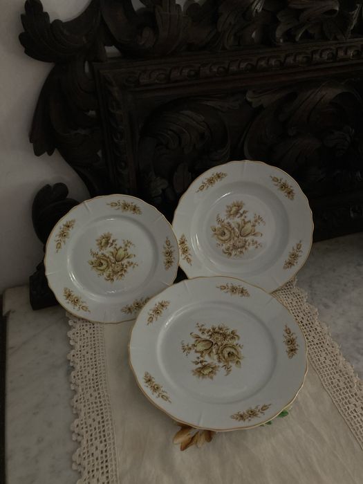 conjunto de 18 pratos da SPAL ! em otimo estado !!