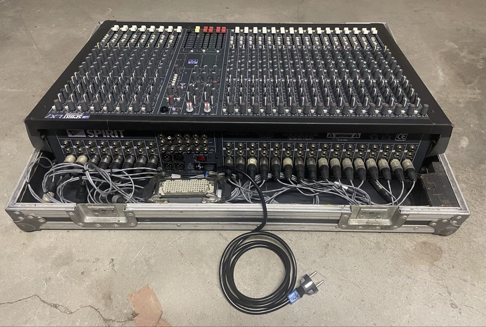 Mesa de som Soundcraft lx7 + Multicore 30mt