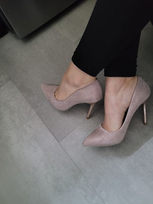 Nowe szpilki. Idealne na ślub