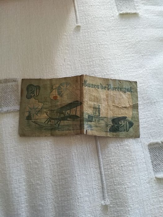 Várias notas antigas