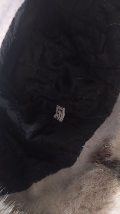 Piękna czapka zimowa papacha biała futerkowa