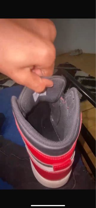 Nike Jordan 1 (Vermelhos e Pretos)