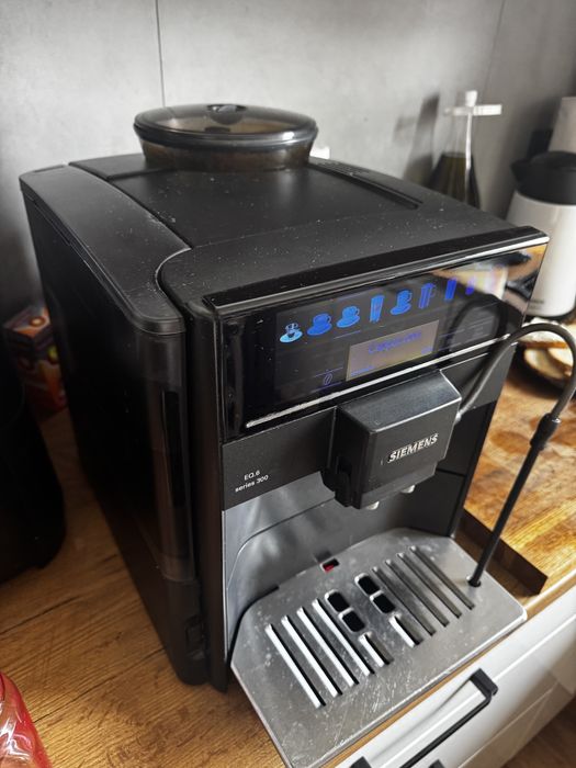 Simens  Eq6 series 300 ekspres do kawy