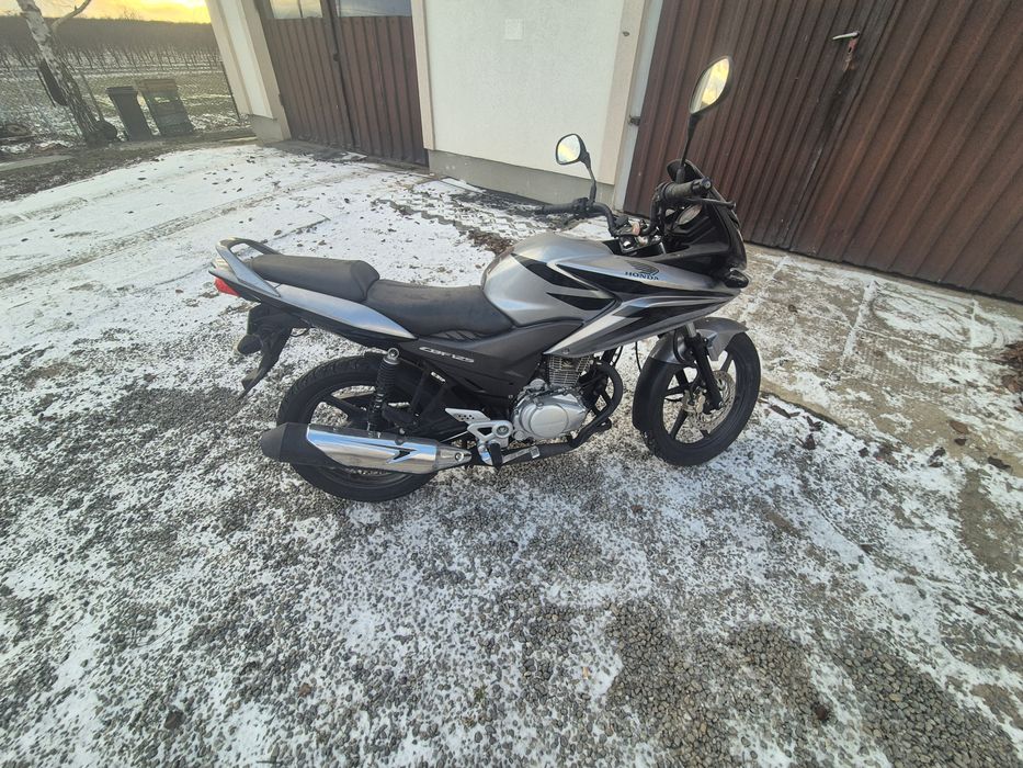 Motocykl Honda CBF 125