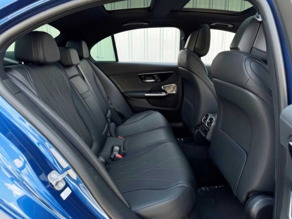 Mercedes-Benz C-Class AMG C 63 S E Performance      2024