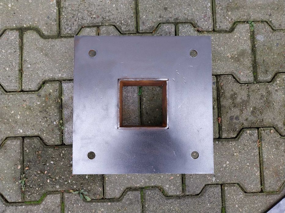 Podstawa słupa przykręcana stalowa solidna kotwa 30 x 30 cm 6 szt.