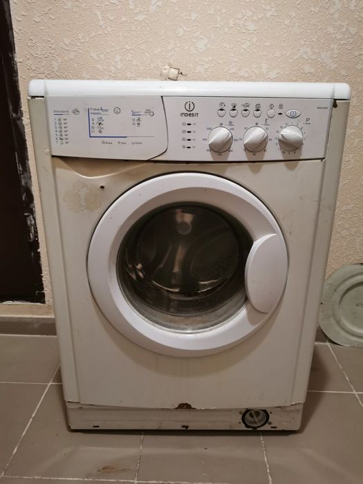 Пральна машина Indesit під ремонт або на запчастини