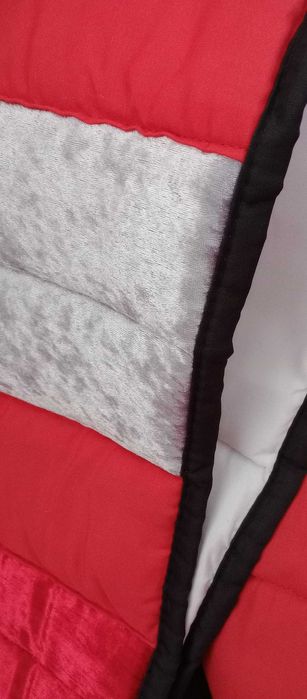 Edredom + 2 almofadas 2,58 x 2,50 m - Novo