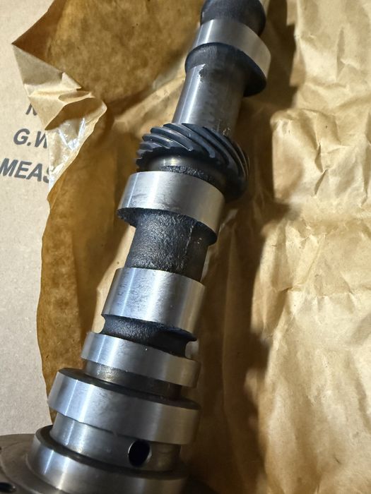 Wałek rozrzadu fiat 126p ST NOWY