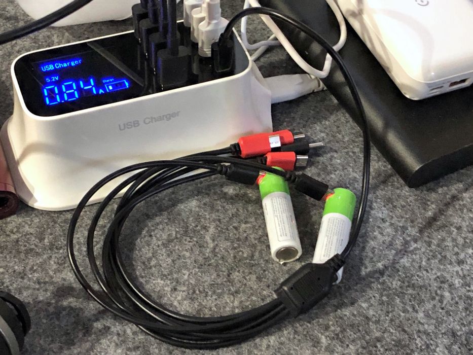 Зарядка на 8 портів 68W USB Type C QC Lightning Адаптер живлення блок