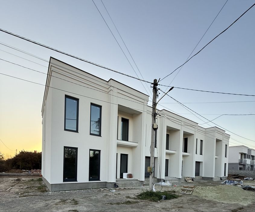 Продаж таунхаусів в м. Ужгород.