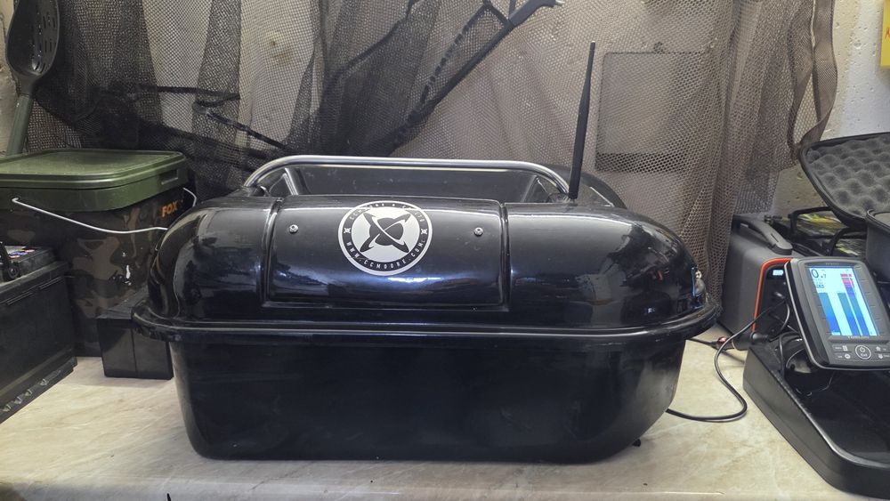 Łódka zanętowa Hunter 650