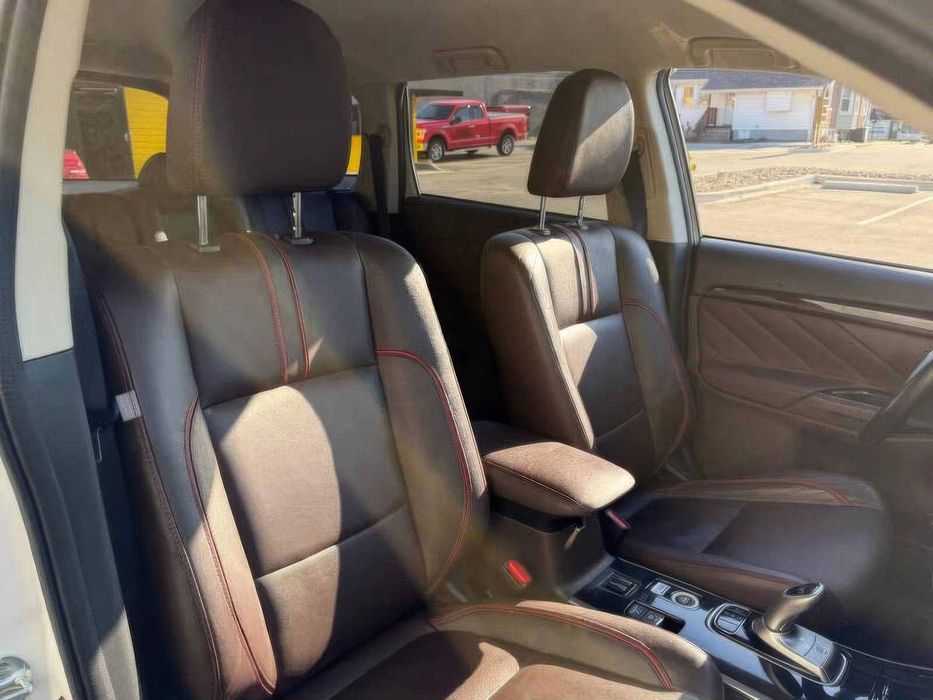 Mitsubishi Outlander PHEV      2018