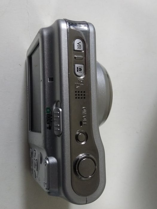 Фотоаппарат Nikon Coolpix L5  (Canon PowerShot