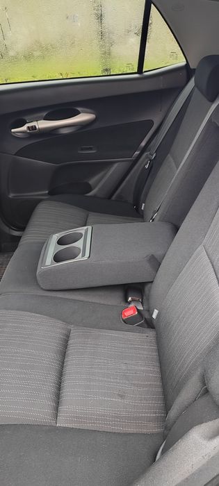 Продам свое авто Toyota Auris 2008