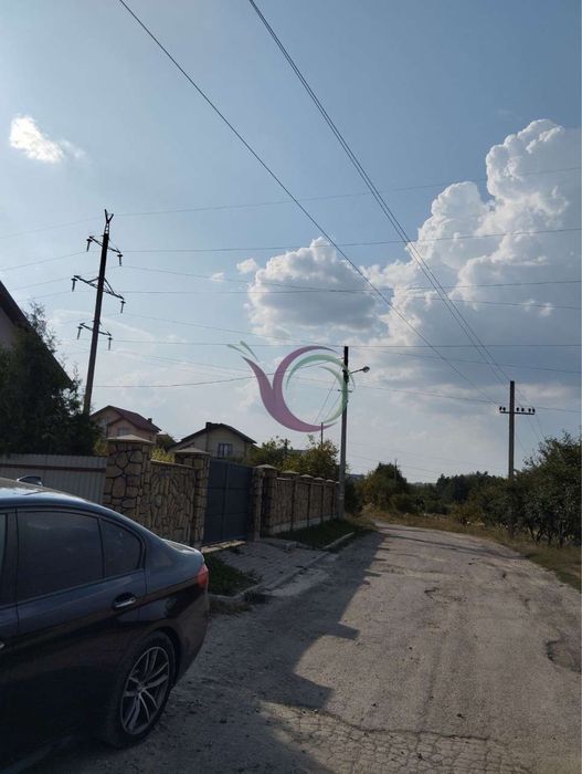Продаж земельної ділянки Угринів