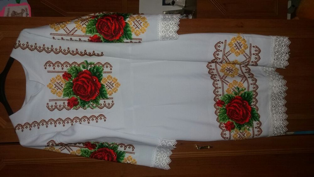 Плаття вишите бісером чешським