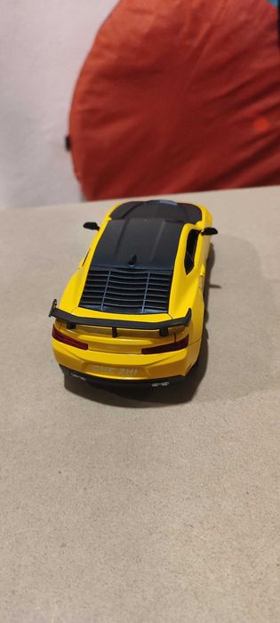 Chevrolet Camaro Model 1:24 Hot Wheels zabawka dla chłopca NOWY