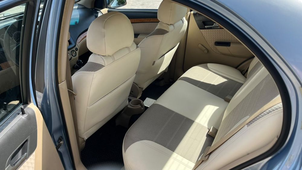 Продам автомобіль CHEVROLET AVEO