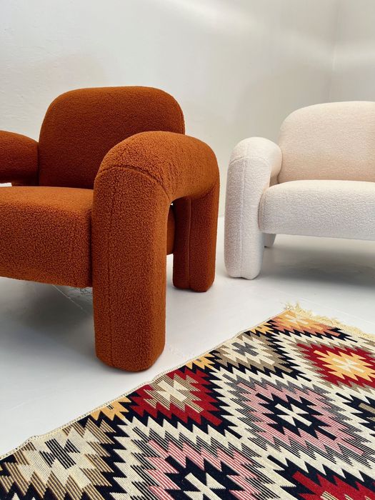 fotel minimalistyczny nowoczesny baranek ceglasty biały