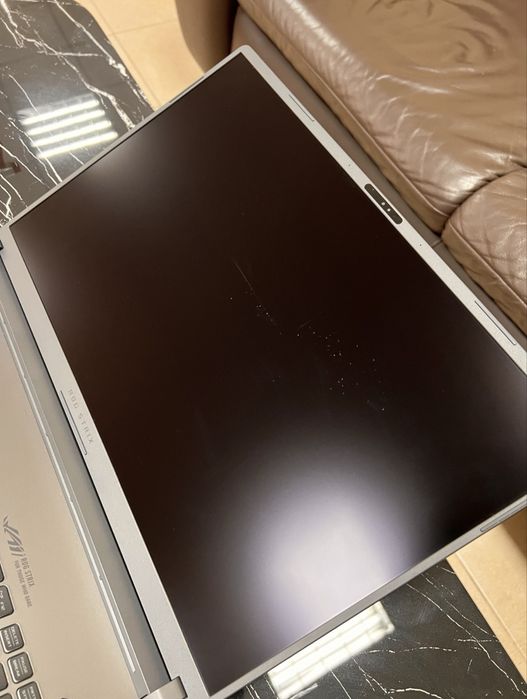 Asus G18 Qhd 240 hz Rtx 5070ti U9-275hx 32/1000