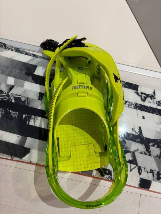 Сноуборд-комплект Burton Rebecca Easy 134 см